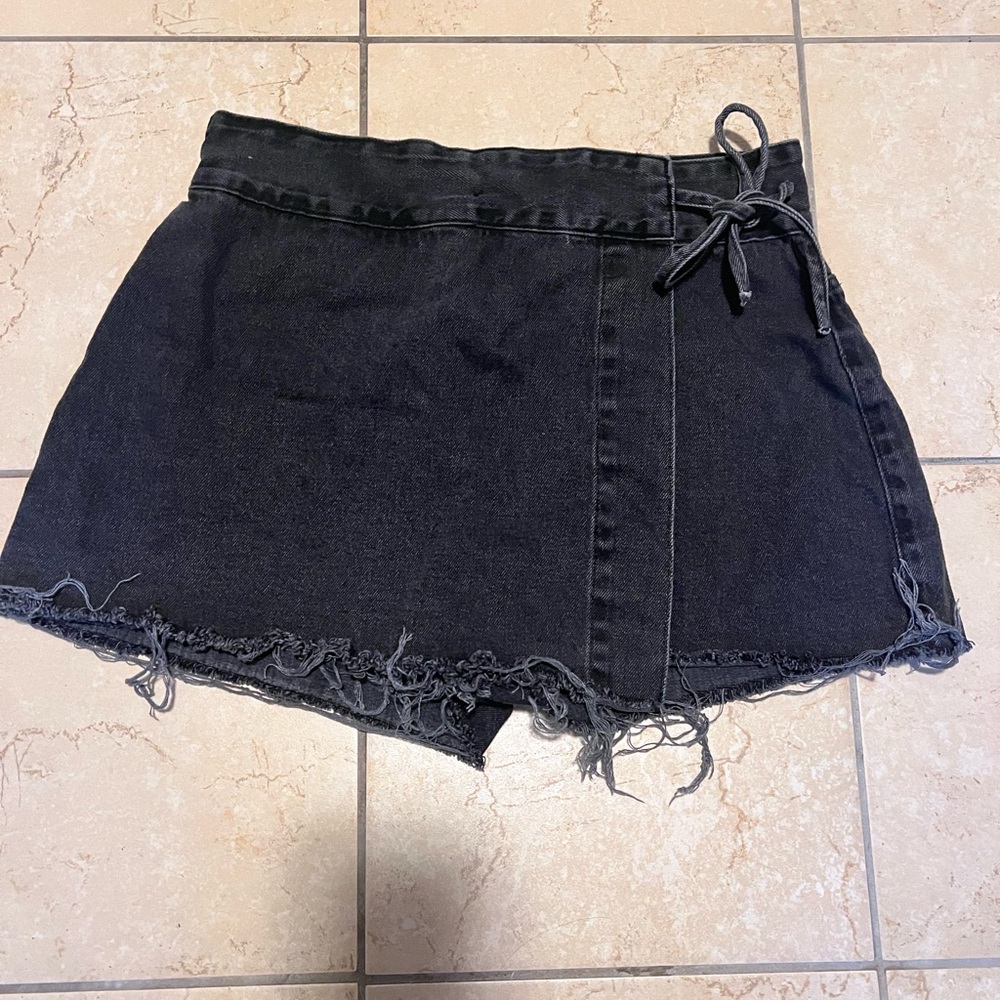 Blue steel black jeans, shorts